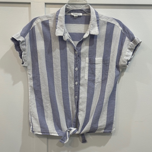 beachlunchlounge Tops - beachlunchlounge Blue and White Vertical-Stripe Tie-Front Button-Down Shirt